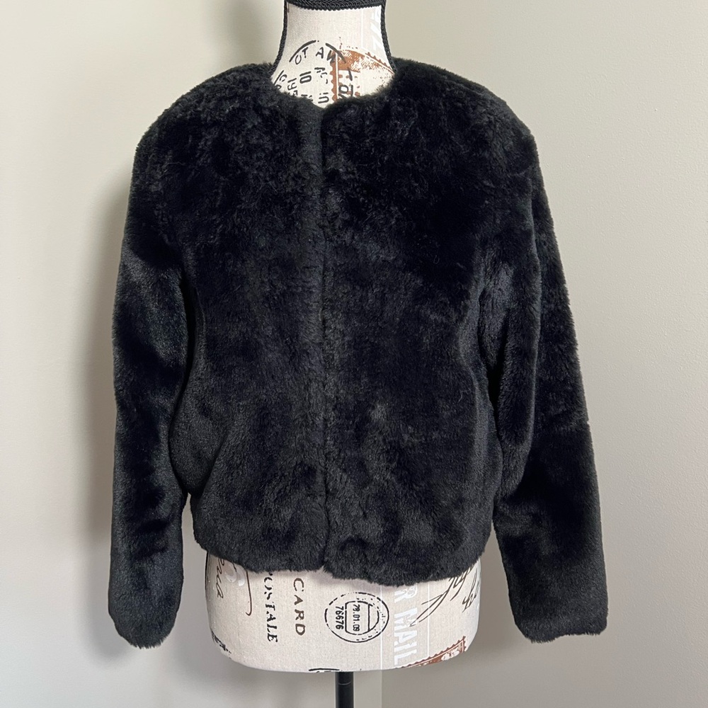H&M Black Faux Fur Jacket Girls Size 12 Hook & Loop Closure Special Occasion